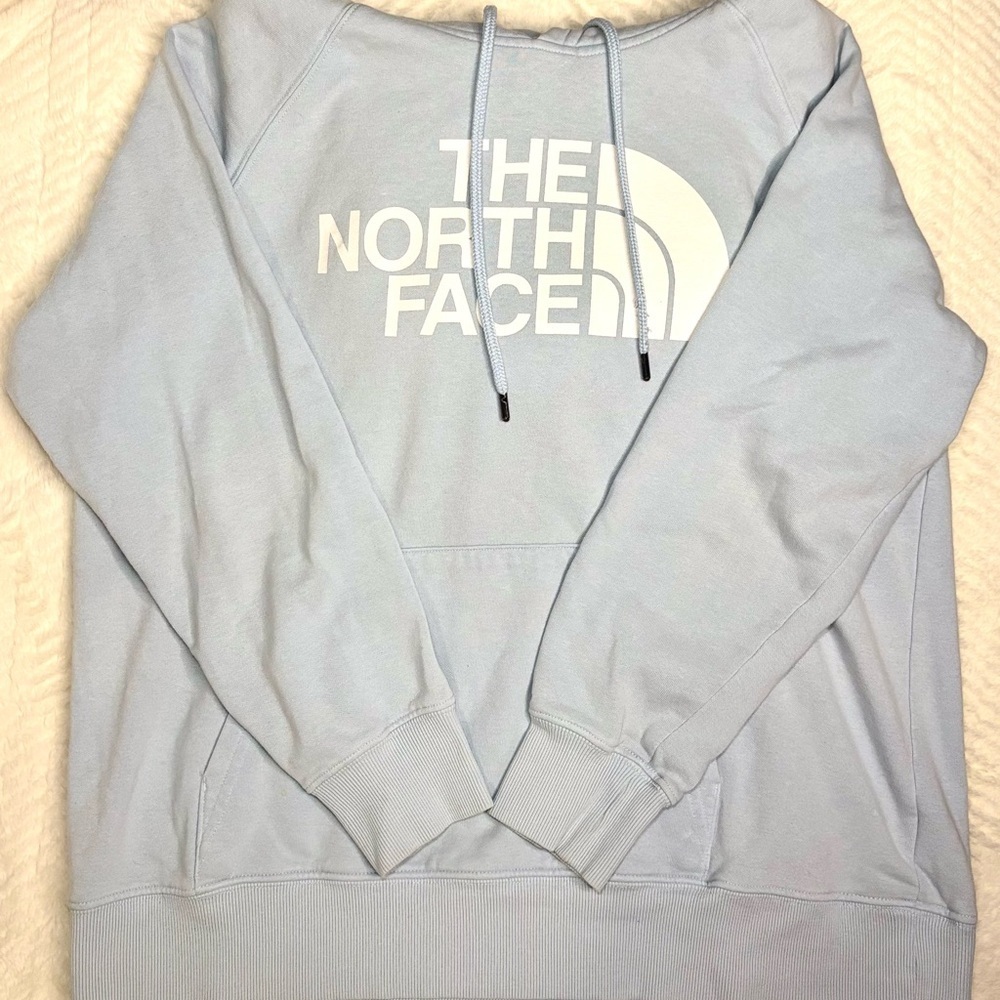 The North Face Light Blue Pullover Hoodie – Women’s size L